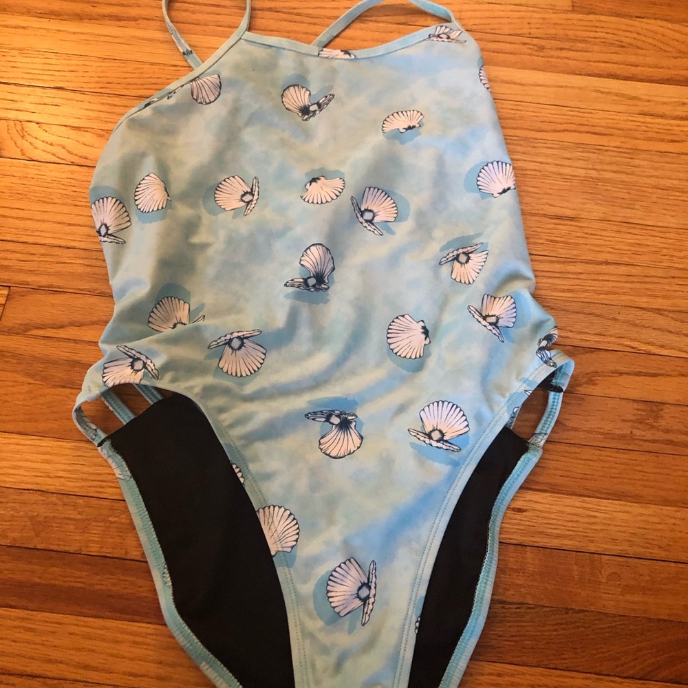 Jolyn One-piece Julien 2 Shellibration Size 34